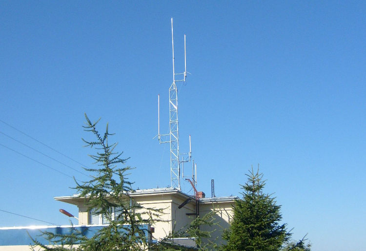 Masz antenowy łączności kolejowej w Ulkowie