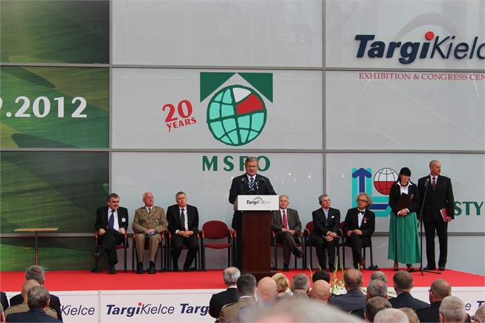 02-Prezydent-RP-Komorowski-otwarcie-MSPO-2012-Kielce.JPG