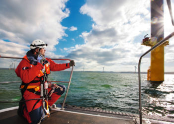 Offshore-Windpark-farma-wiatrowa-Icom-Idas-radios.jpg