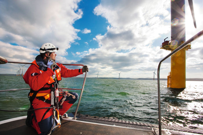 Offshore-Windpark-farma-wiatrowa-Icom-Idas-radios.jpg