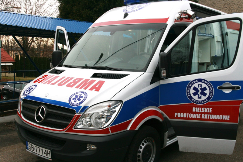 mercedes-karetka-bielskie-pogotowie-ratunkowe.jpg