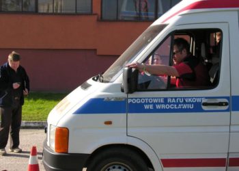 karetka-pogotowia-wroclaw