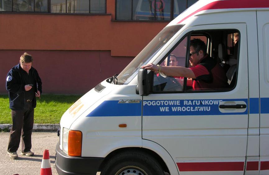 karetka-pogotowia-wroclaw