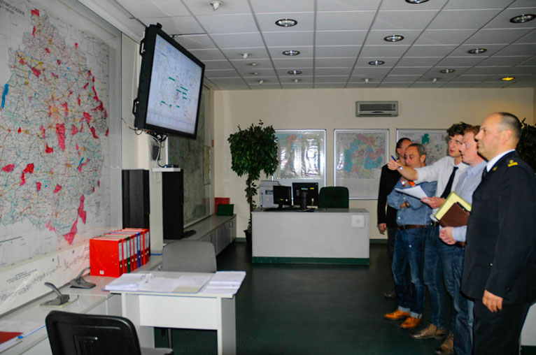 delegacja-kenwood-uk-straz-pozarna-lodz-centrum-dowodzenia