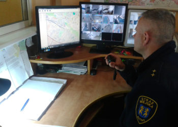 Dyspozytor Straży Miejskiej w Kutnie dysponuje patrol za pomocą aplikacji TrackDMR Elnex