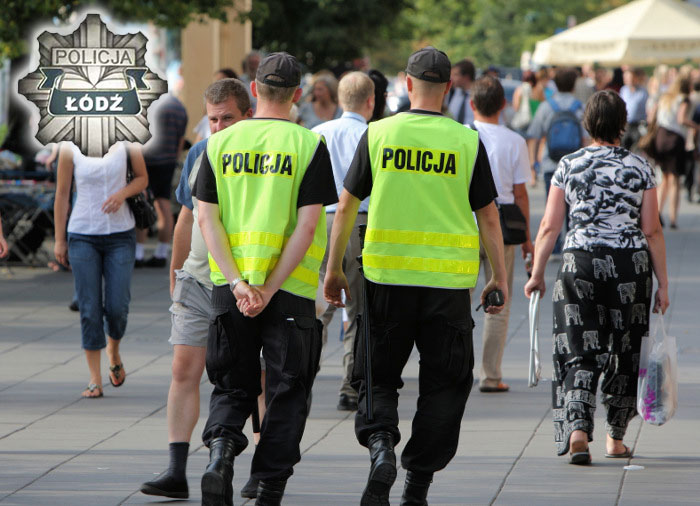 Polscy-policjancie-na-patrolu