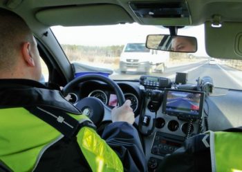 radiowoz-policji wnętrze
