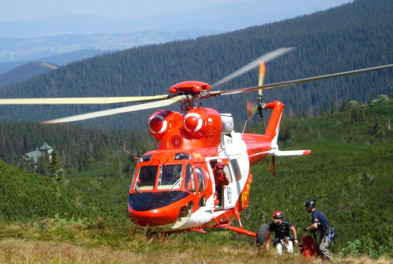 Ratownicy TOPR w trakcie akcji