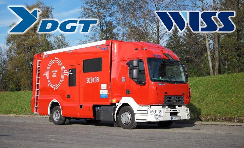 woz-dowodzenia-lacznosci-mazowieckiej-strazy-pozarnej-zewnatrz-logotypy