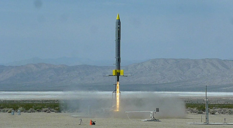 nanosatelity-wyniesienie-na-orbite-start-rakiety-Interorbital