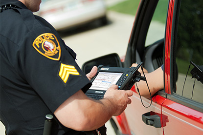 wzmocniony-tablet-policji