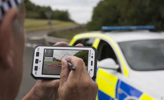 panasonic-tablet-policja