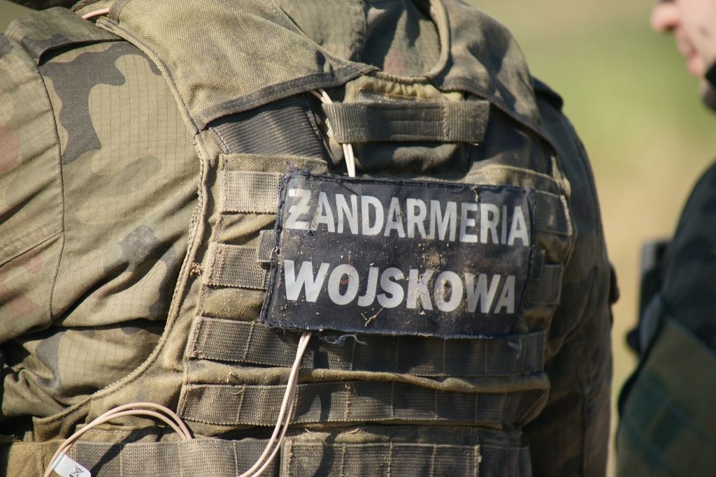 zandarmeria-wojskowa-mundur-tyl