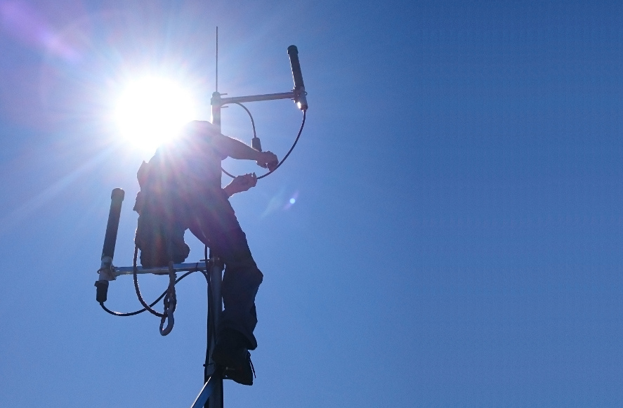 Maszt antenowy, instalacja