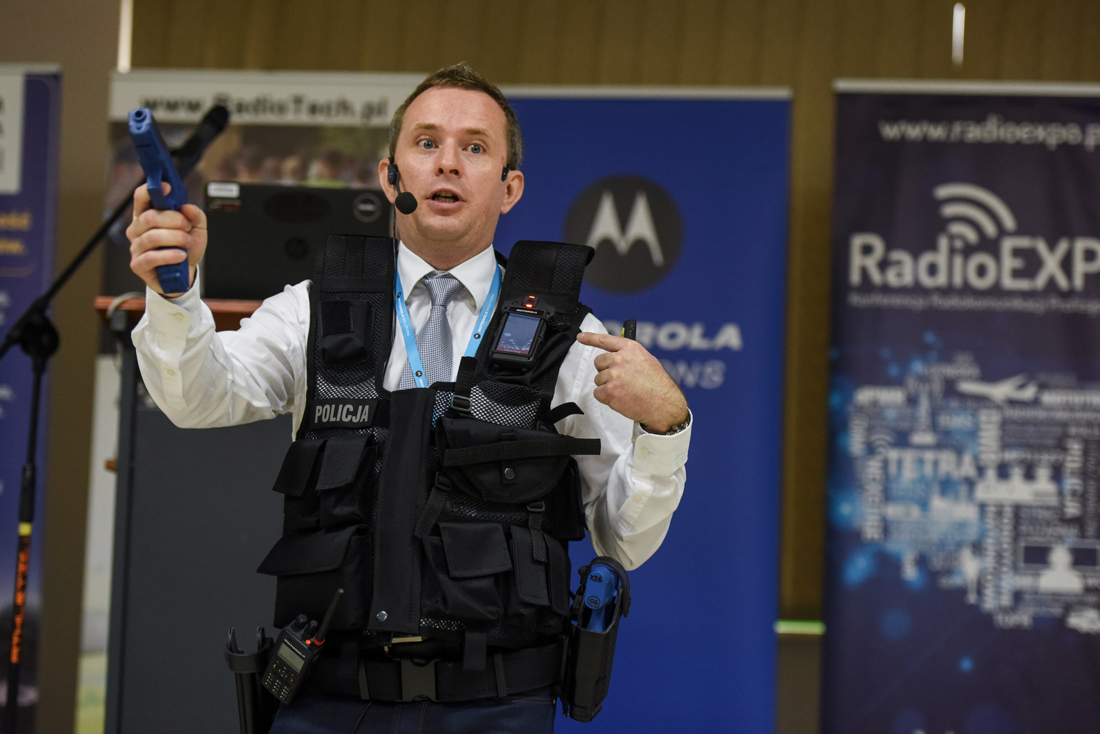 RadioEXPO-2016-Jaroslaw-Piwowarczyk-Motorola-Solutions-demonstracja