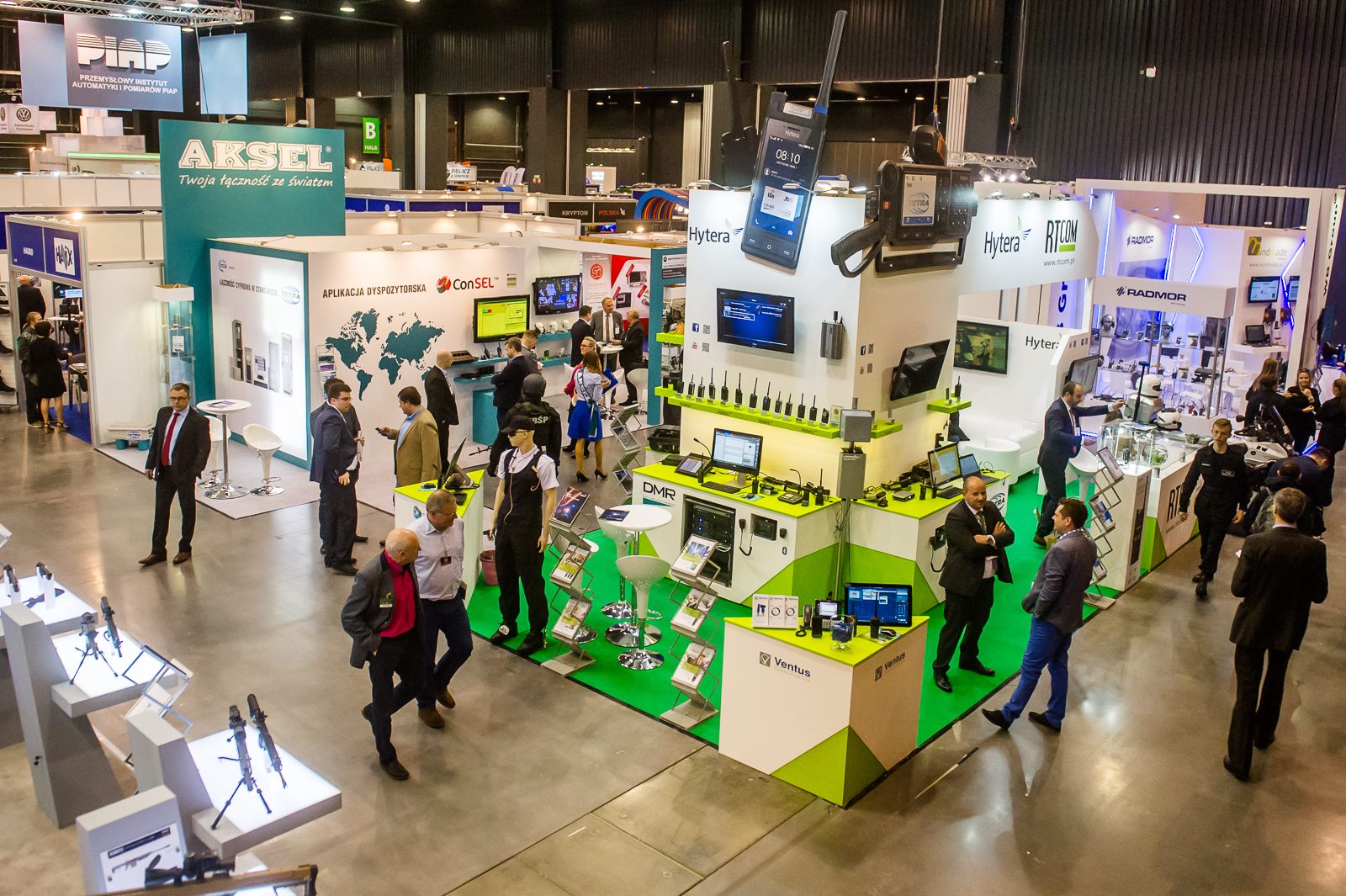 RTcom-Hytera-Aksel-stoisko-Europoltech-2017 RTcom-Hytera-Aksel-stoisko-Europoltech-2017
