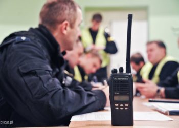 radiotelefon-Motorola-GP360-policja-narada