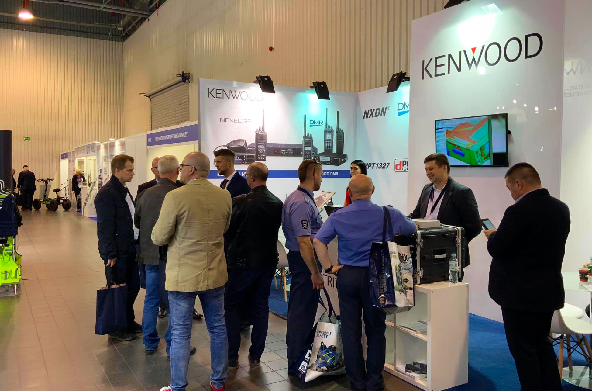 17-Kenwood-Elektrit-stoisko-Europoltech-2019.jpg