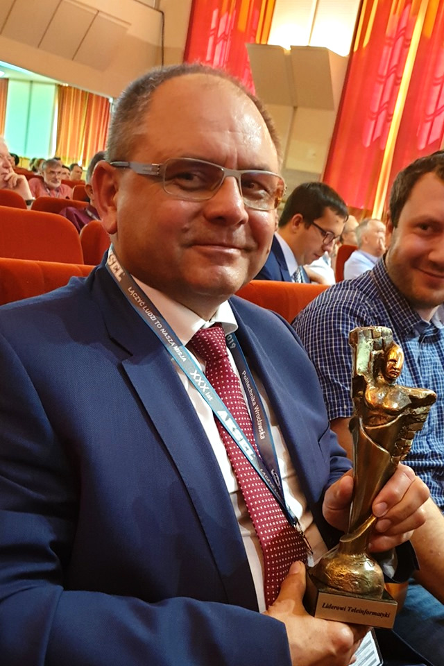 Jerzy-Zurek-Instytut-lacznosci-KKRRiT-KSTiT-2019-wroclaw-statuetka-zloty-cyborg
