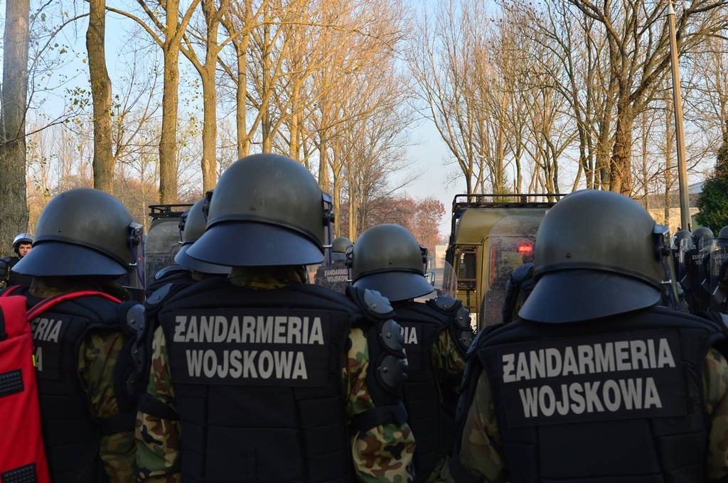 Żandarmeria Wojskowa żołnierze podczas ćwiczeń polowych